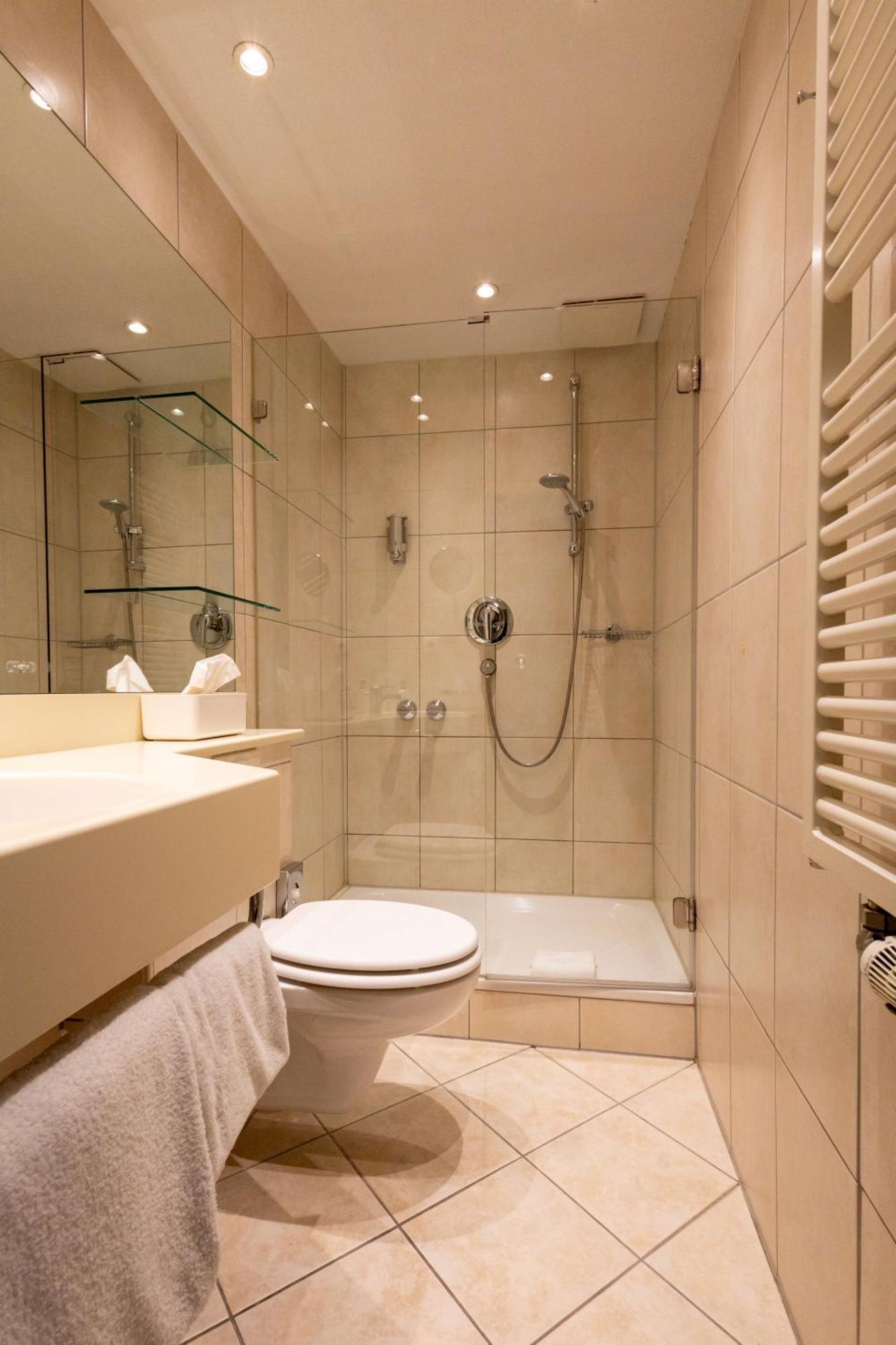 Hotel Fischerhaus Dusseldorf Ngoại thất bức ảnh